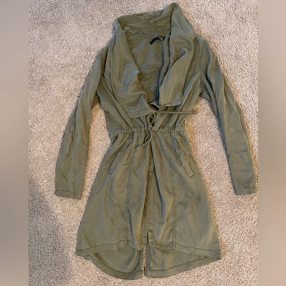 Spring Jacket - Picture 1 of 2